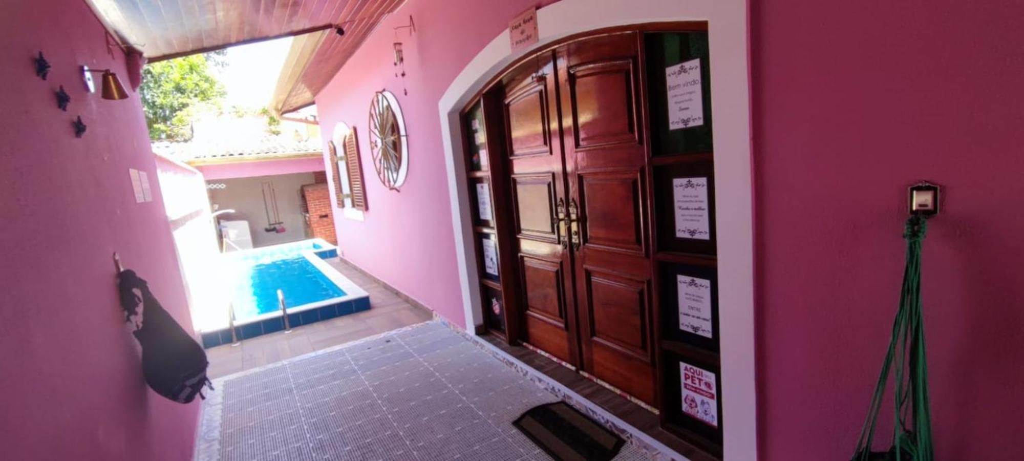 Casa Rosa De Peruibe - Casa De Temporada 3 Dormitorios, 10 Hospedes, Piscina, Wi-Fi, Netflix, 800 Metros Da Praia Экстерьер фото