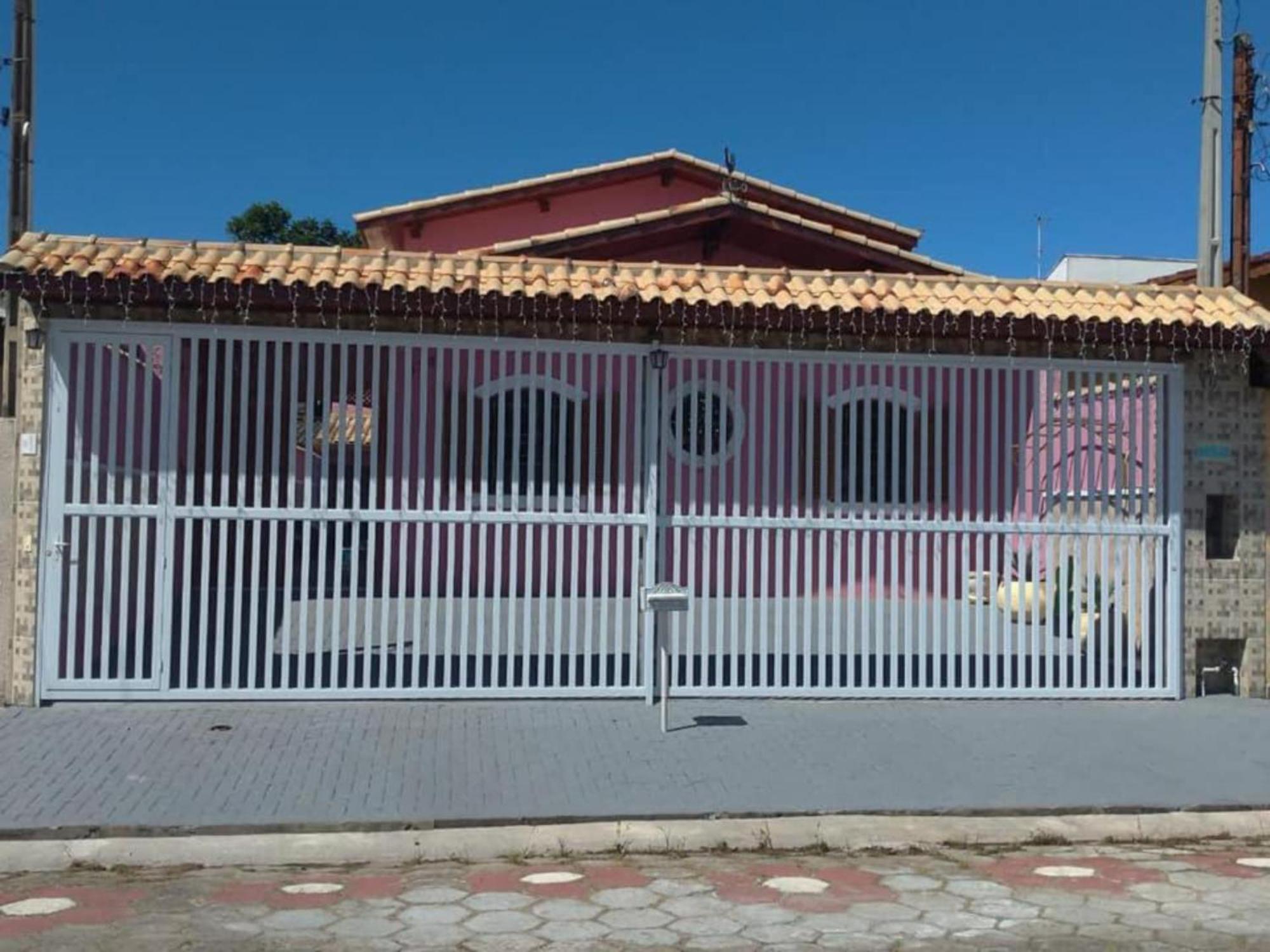 Casa Rosa De Peruibe - Casa De Temporada 3 Dormitorios, 10 Hospedes, Piscina, Wi-Fi, Netflix, 800 Metros Da Praia Экстерьер фото